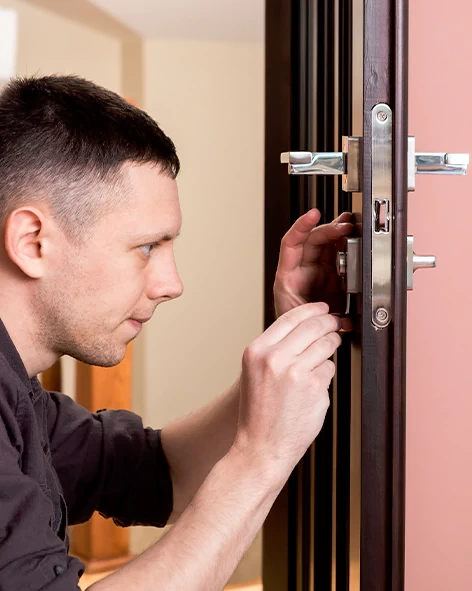 : Professional Locksmith For Commercial And Residential Locksmith Services in Romeoville